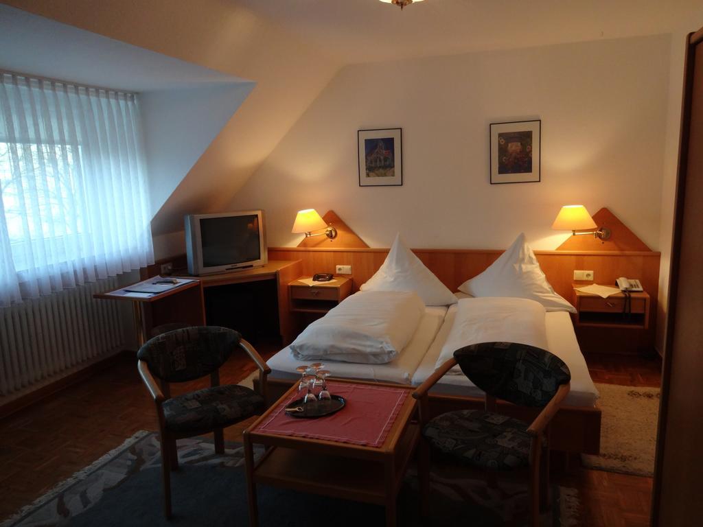 Hotel Buergerbraeu Osnabrueck Room photo